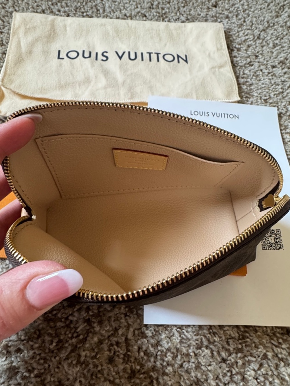 Authentic Louis Vuitton cosmetics pouch - Picture 3 of 5
